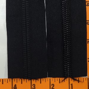 (LS) 10 Racquet Coil Continuous Black 1