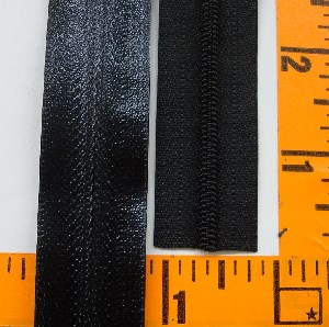 3 Continuous Coil Uretek Water Resistant Zipper Black Shiny