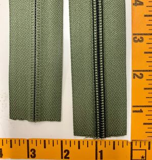 LS) 8 Coil Continuous Zipper Cedar Green 3/4 Tape 